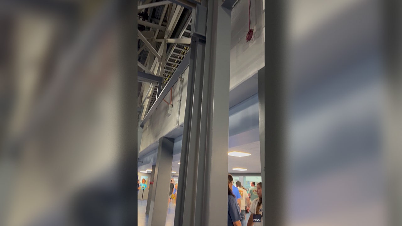 Fans question Tropicana Field safety after viral video shows moving support columns