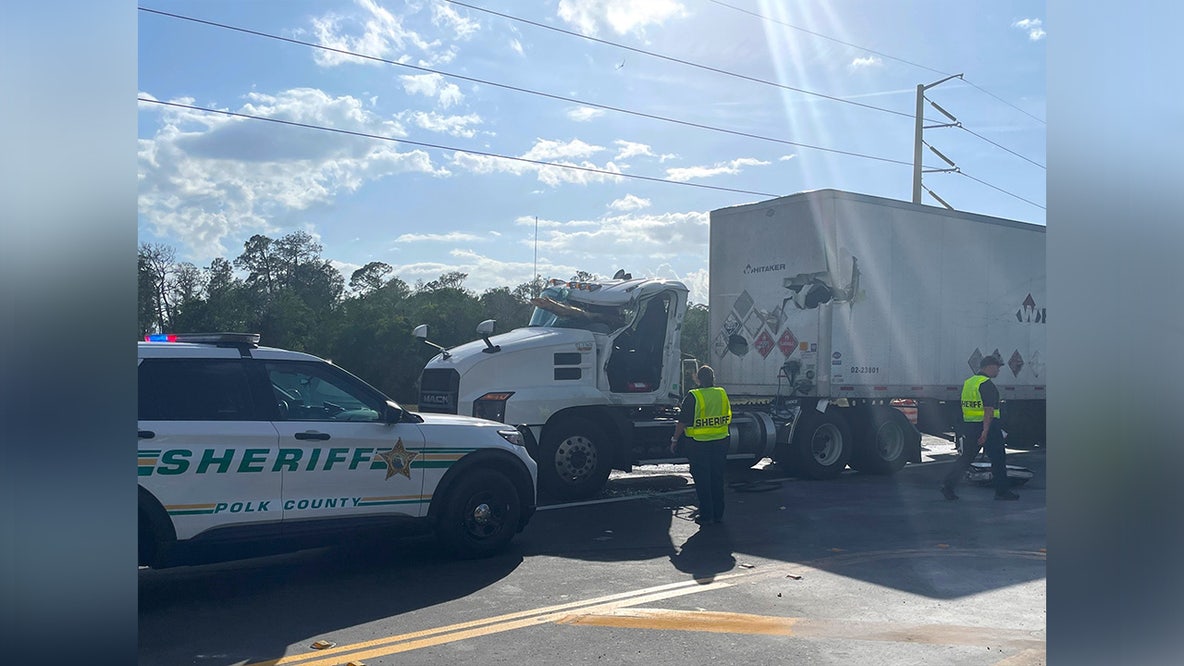 1 person dead after semi-truck drives into log truck on US 98: PCSO