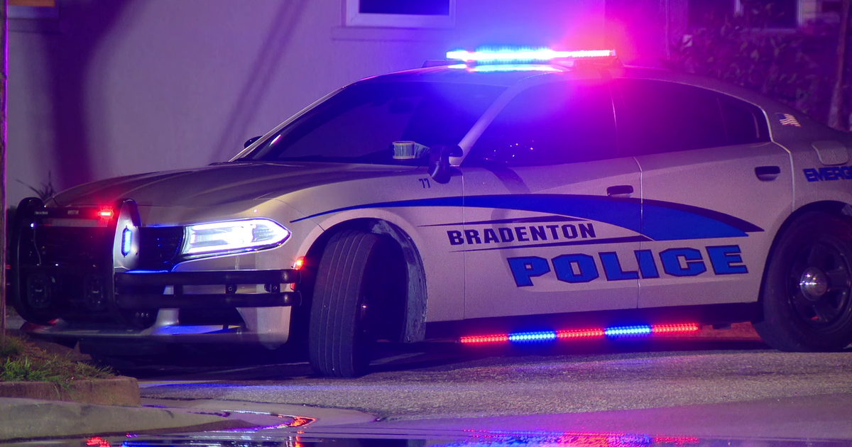 Woman hit, killed walking on Bradenton street: BPD | FOX 13 Tampa Bay