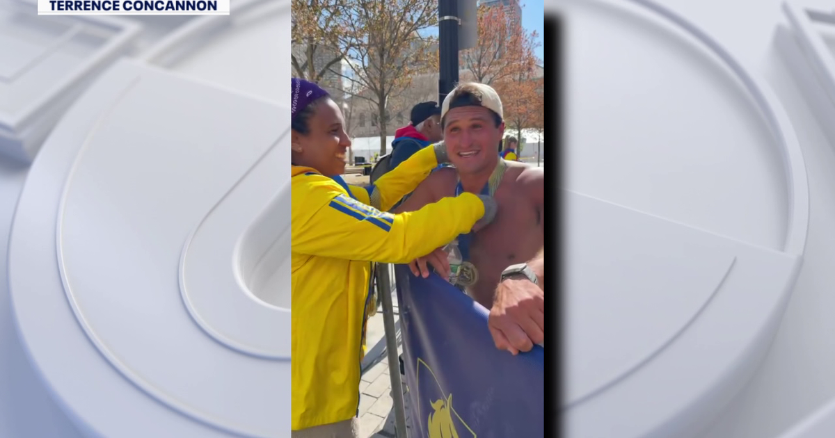 Social media influencer 'Tampa Terrence' runs Boston Marathon barefoot for charity