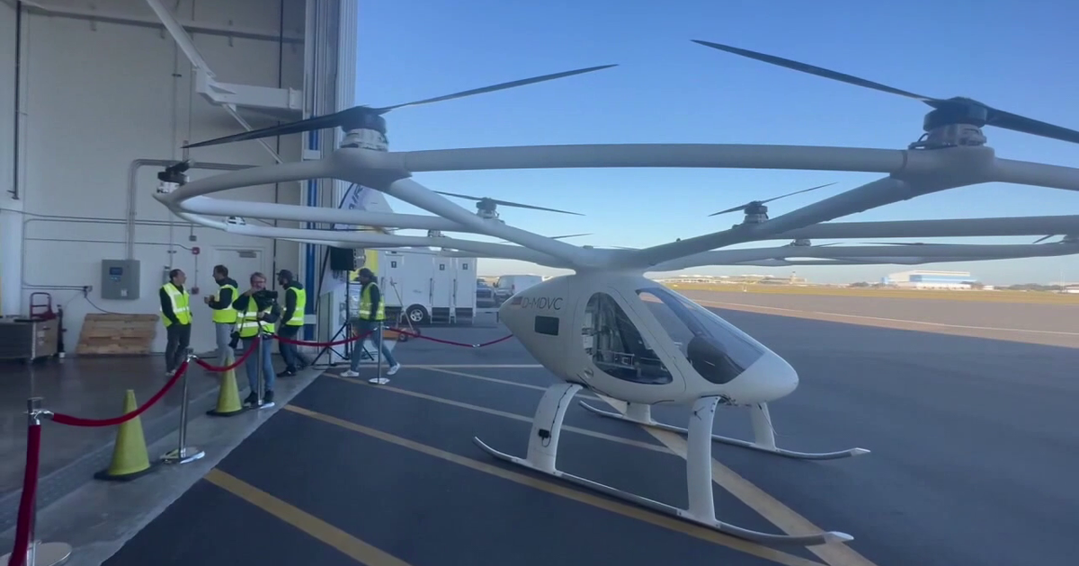 Gov. DeSantis signs new Florida law paving way for air taxis and advanced air mobility