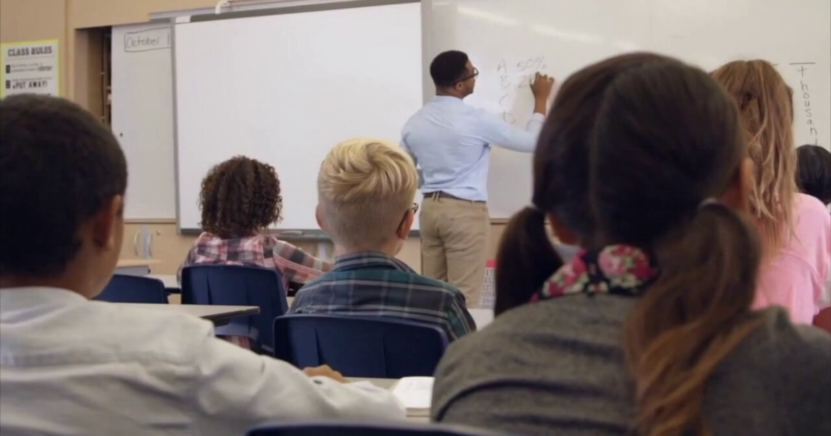 Florida still 50th in teacher pay despite salary increases, report finds