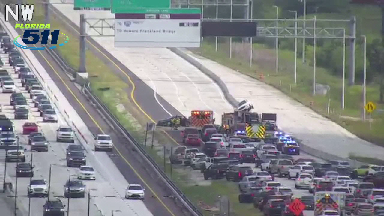 Lanes closed after major crash on I-275 in St. Petersburg