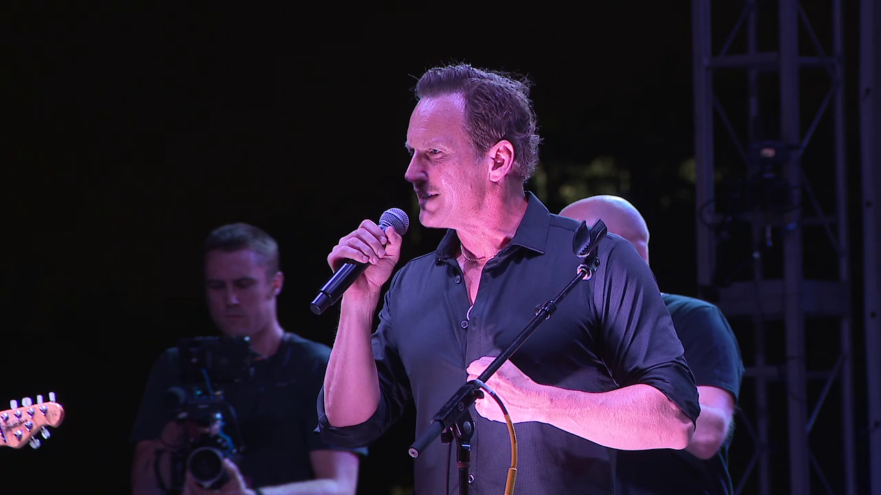 St. Petersburg musical auction funds housing programs for homeless veterans