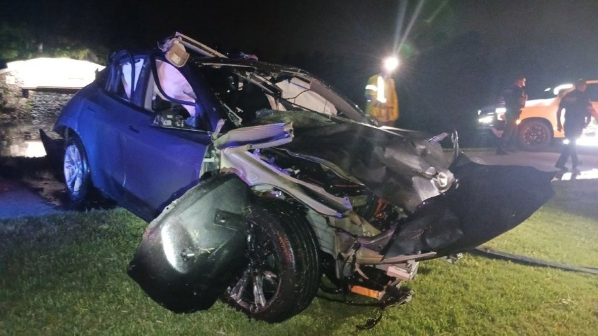 Tesla in autopilot mode sinks in pond after striking electrical box killing Wesley Chapel man: FHP