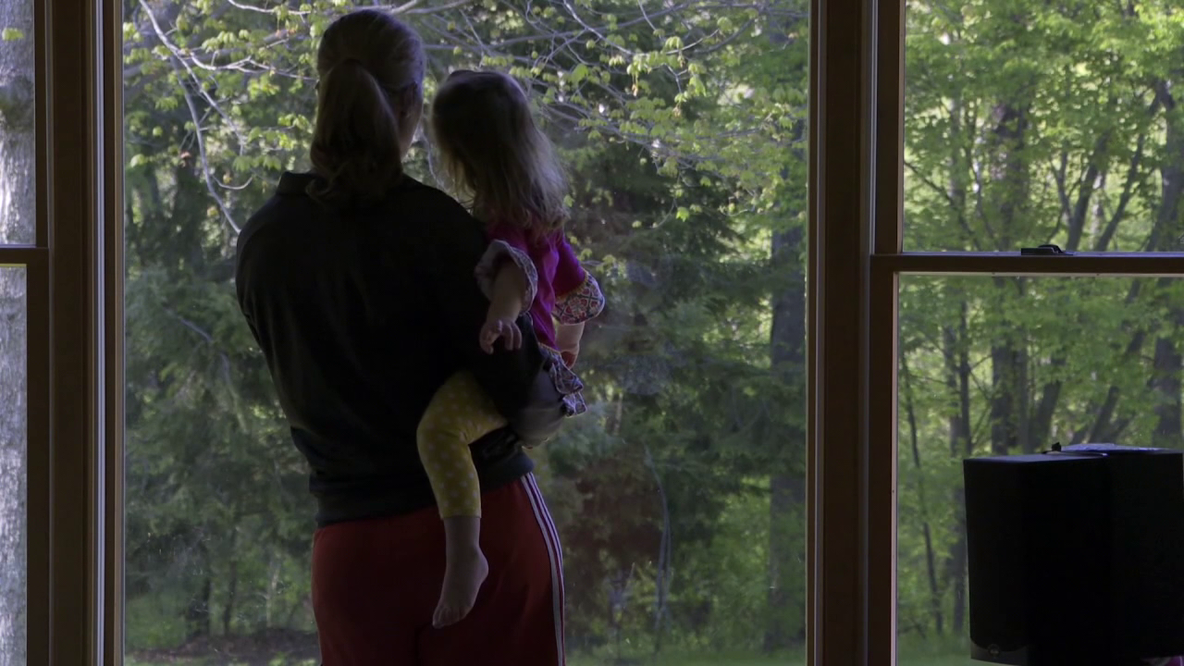 Calls to mental health hotline increasing on Mother's Day, Crisis Center says