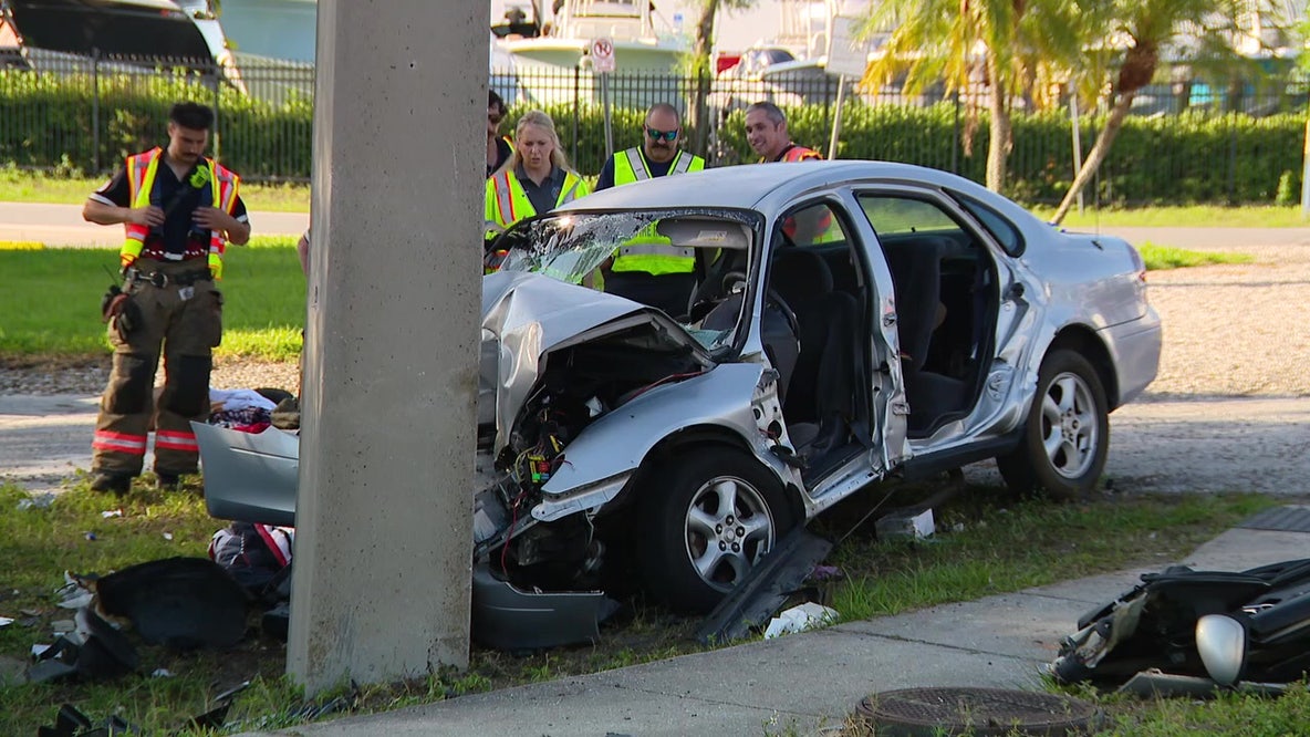2 airlifted to hospital after car crashes into utility pole on US-19 in Pinellas County, FHP says