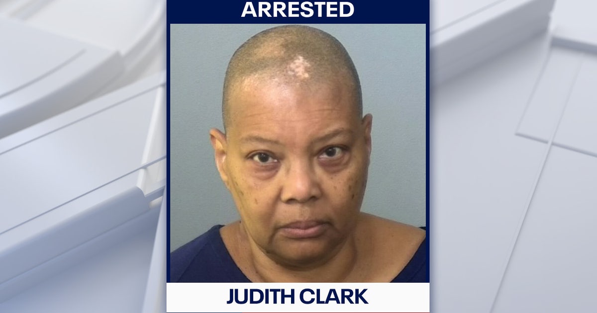 Manatee County middle school teacher accused of directing student to hit classmate: ‘Who wants to slap him?’