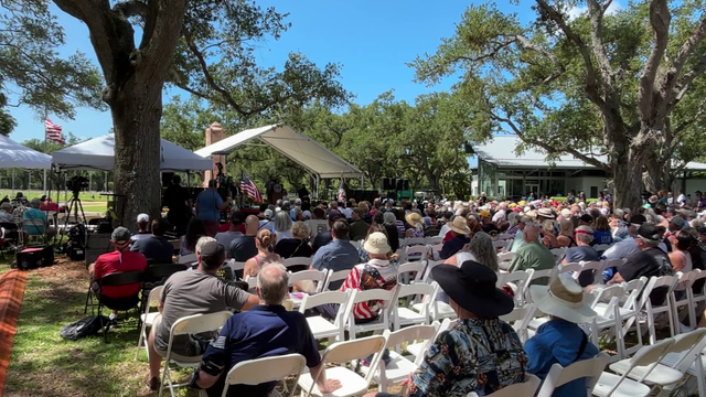 Thousands gather at Bay Pines National Cemetery to honor fallen heroes on Memorial Day