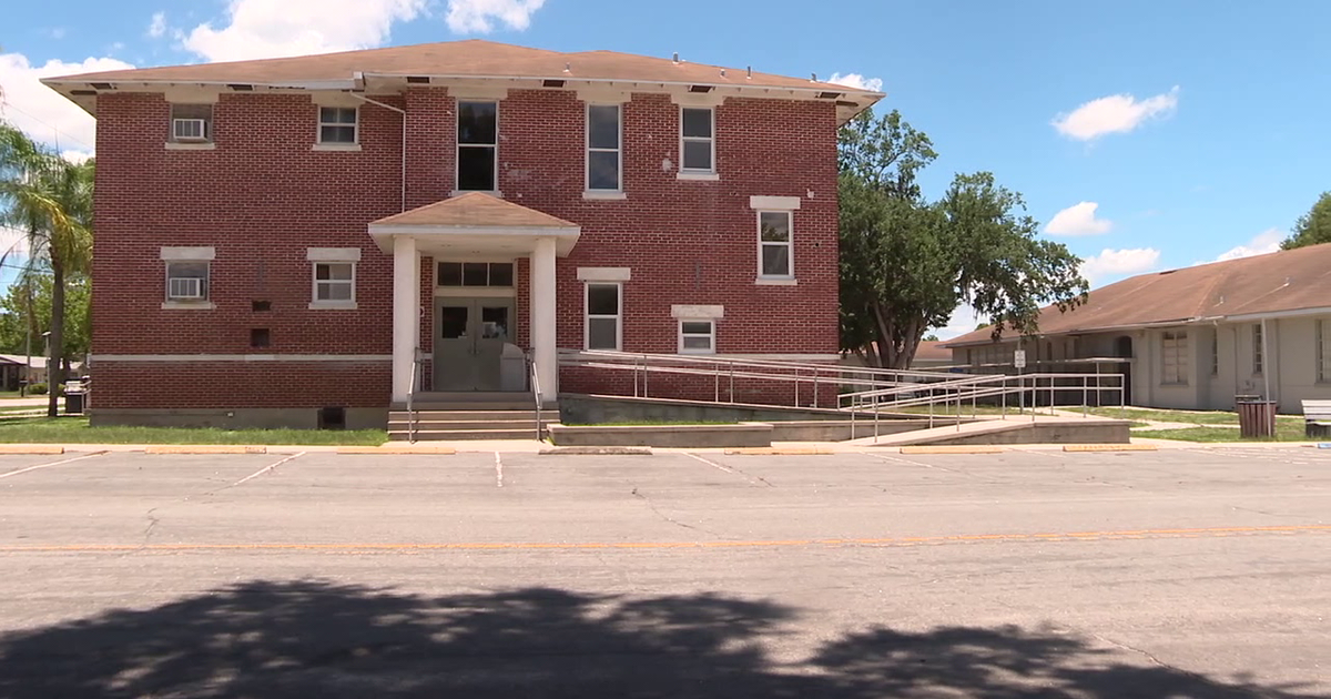 Eagle Lake residents push to save 100-year-old former school building from demolition