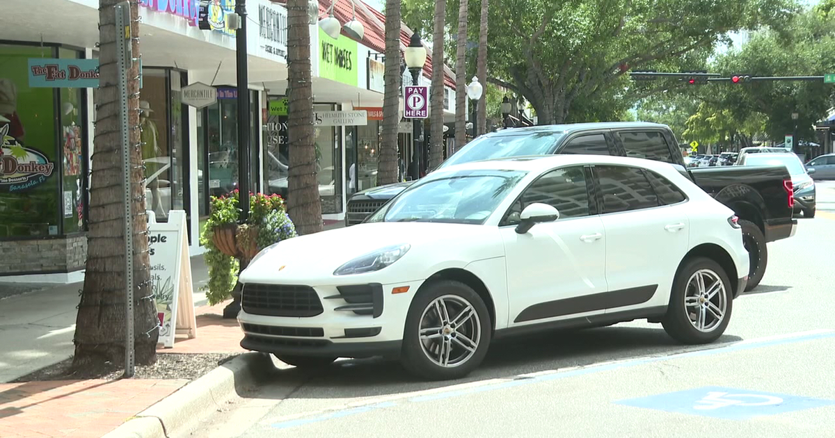 Sarasota expands paid parking hours, adds Sunday enforcement and raises ticket fines