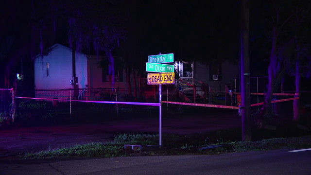 Man injured in stabbing near Auburndale, deputies searching for suspects: PCSO