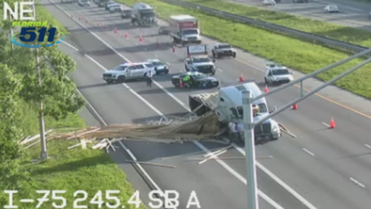 Apollo Beach I-75 crash: Semi-truck spills lumber, causes southbound traffic delays