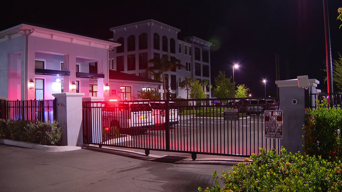 Venice man dead after early morning apartment complex shooting: Police