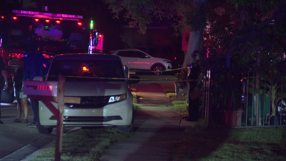 Shooting leaves 1 dead, 1 critically injured near Largo: PCSO