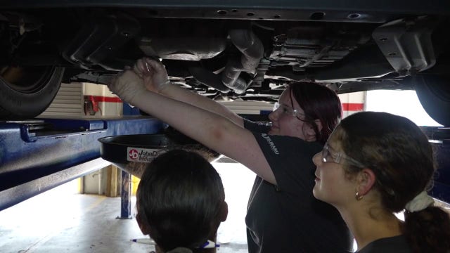 Pinellas County schools launch all-girls automotive maintenance training program