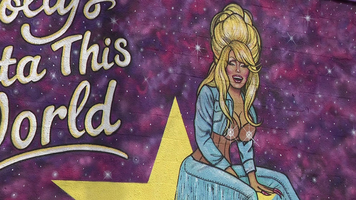 Dolly Parton mural Tampa: Artist finishes tribute weeks before icon's death
