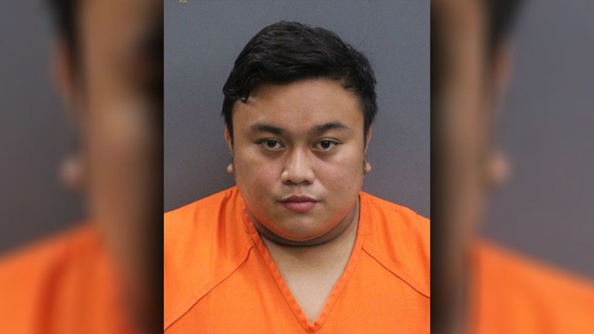 Memorial Middle teacher arrested over inappropriate messages to former student: HCSO