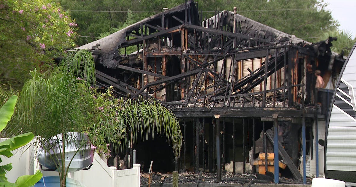 Hernando County firefighters battle fire at Weeki Wachee rental home