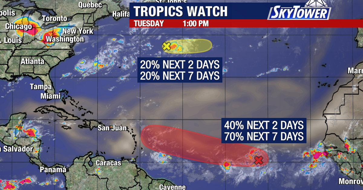 Tropical wave's chances for development increase in Atlantic