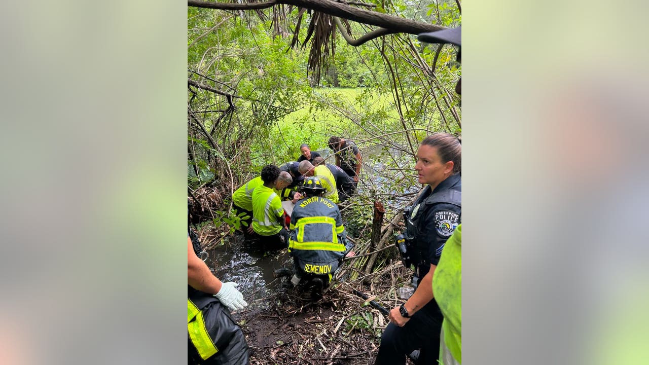Walmart grounds crew helps save 2 women after car crashes into North Port creek:...