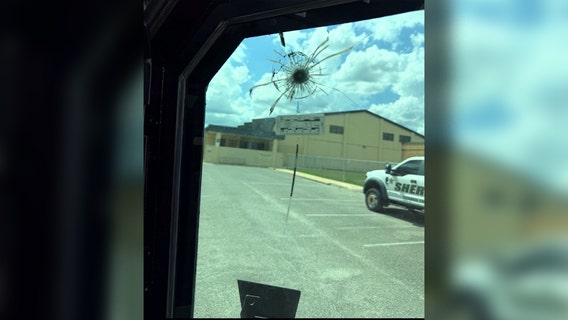 Armed man killed after opening fire on Florida deputies during SWAT standoff: OCSO