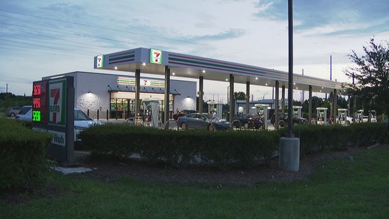 Juvenile critically injured in stabbing outside Ruskin 7-Eleven