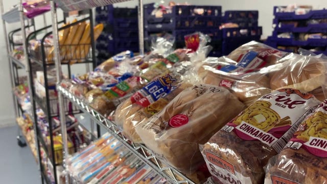 St. Pete Free Clinic expands food pantry to Lealman
