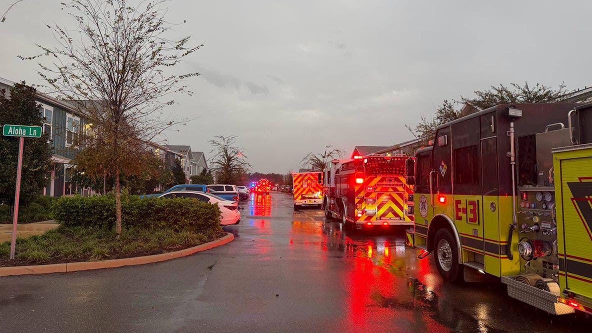 Lightning strike sparks apartment fire in Brooksville, dozens displaced overnight: HCFR