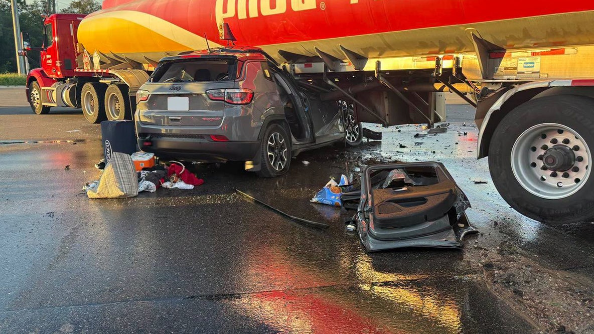 Woman dead after running red light and crashing with gasoline truck in Hernando County, FHP reports