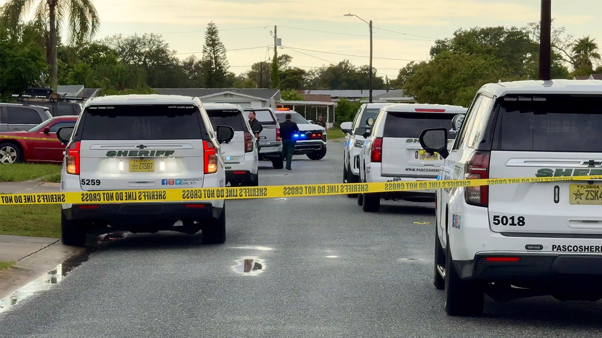 Juvenile arrested after shooting and injuring man in Holiday, deputies say