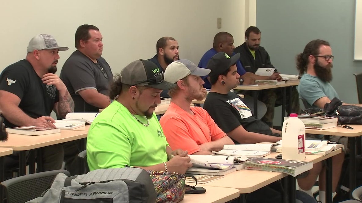 Florida considers blocking undocumented students from career programs, technical schools