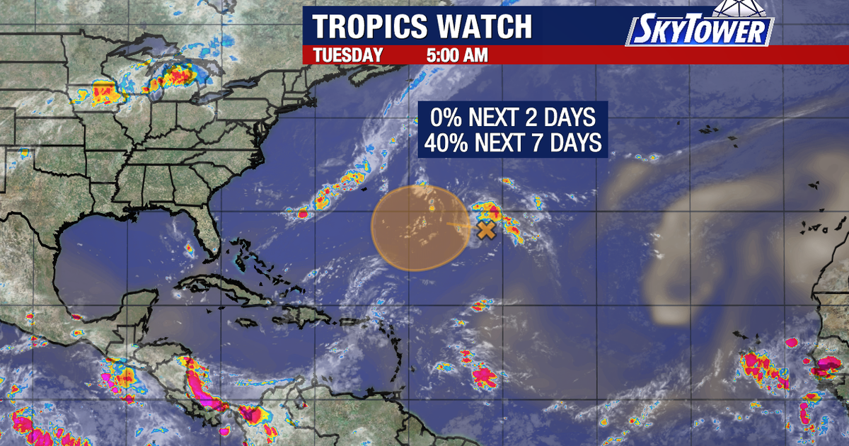 Central Atlantic tropical disturbance shows temporary signs of organization