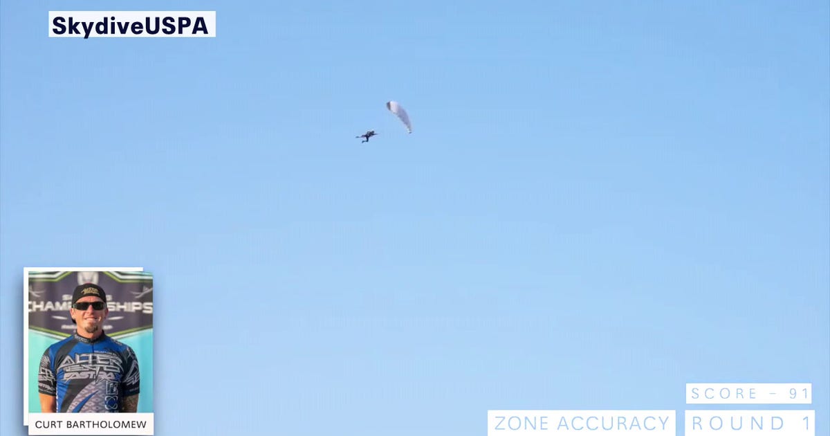 Skydivers compete for national titles over the water in Zephyrhills
