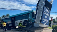7 injured after Breeze bus hits SCF sign in Sarasota County crash: SCSO