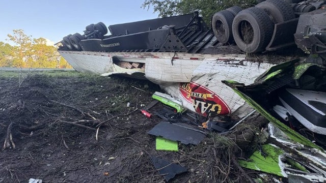 Driver airlifted to hospital after crash with semi-truck along I-75 in Pasco County