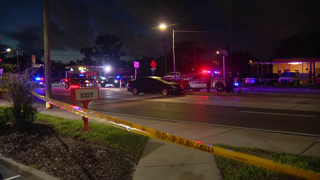 Tampa bicyclist killed after being hit by vehicle on Hillsborough Avenue: Police
