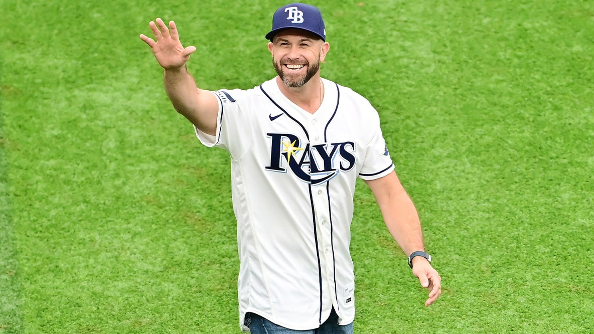 Rays legend Evan Longoria to throw first pitch before World Series Game 4