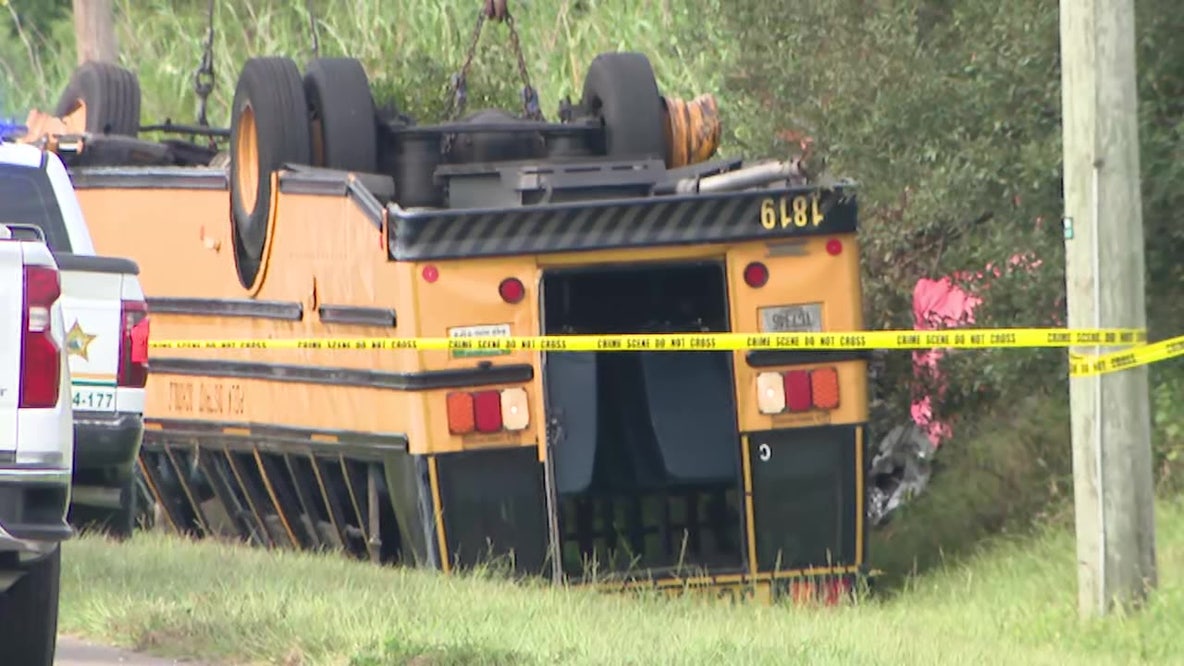 Polk County school bus crash kills 2, including Winter Haven High School student: PCSO