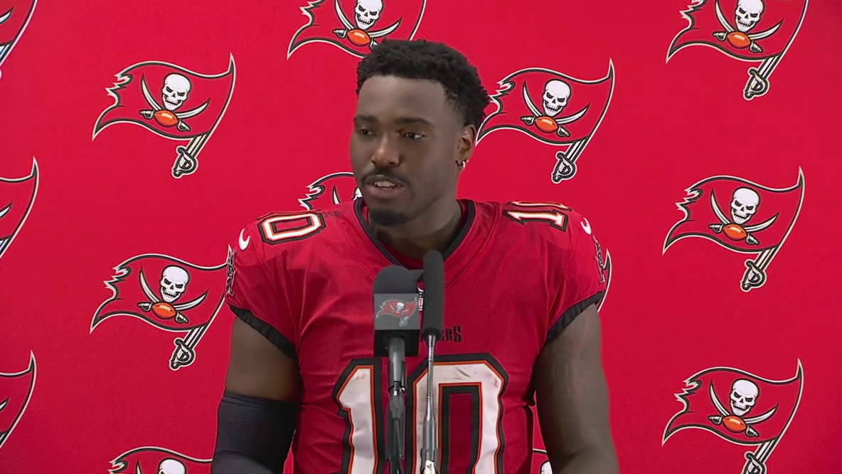 'Ma, come here!': Bucs QB Jalon Daniels shares postgame moment with mom after first NFL win
