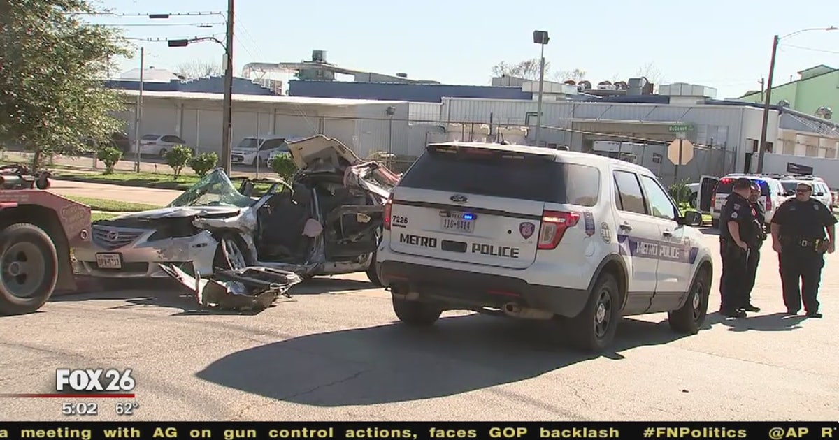 10 injuries reported in METRO bus crash | FOX 26 Houston