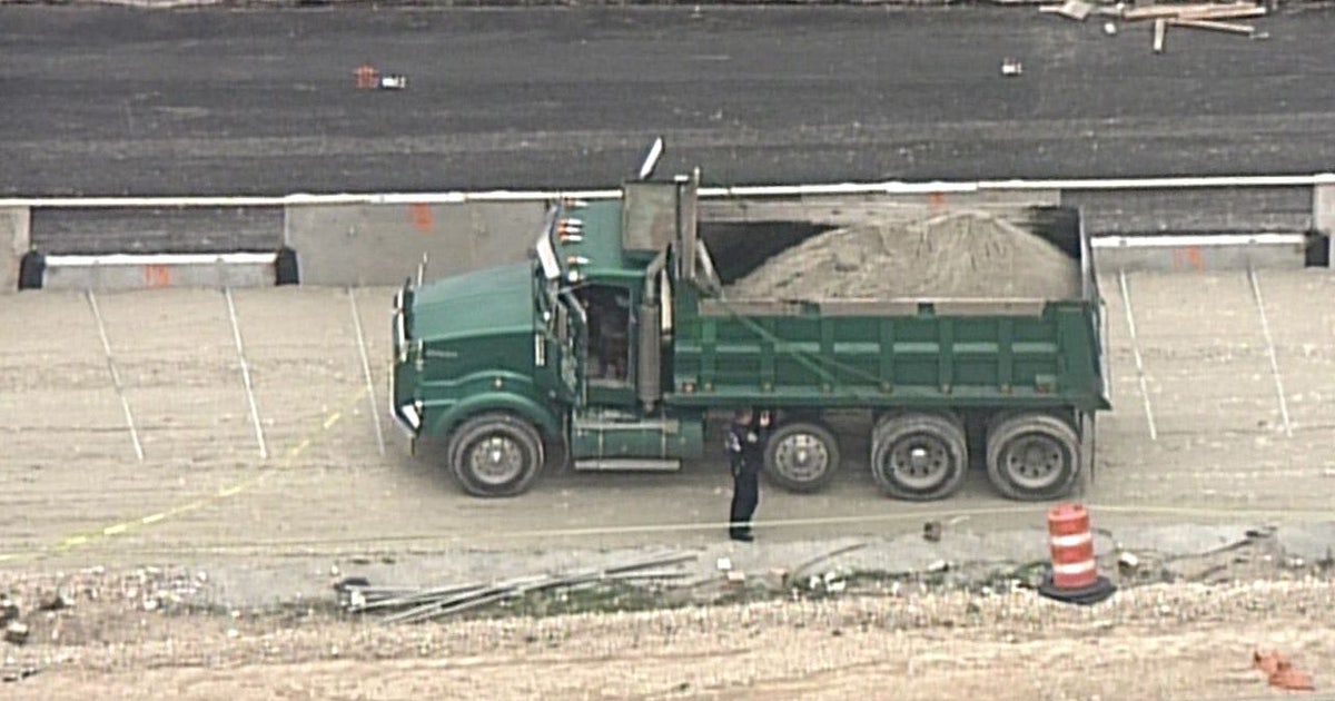 Man dies after struck by dump truck at construction site | FOX 26 Houston