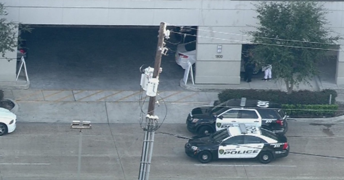 One person killed in shooting at downtown apartment complex | FOX 26 ...