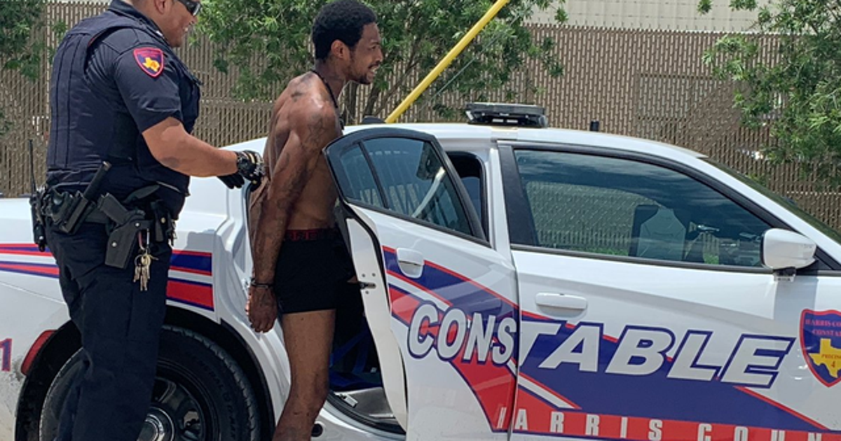 Armed robber suspect taken into custody | FOX 26 Houston