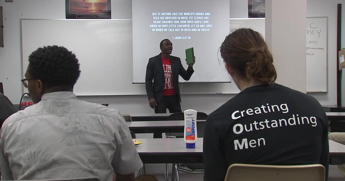 Key Man Conference Man Up Leadership Conference at College of the Mainland | FOX 26 Houston