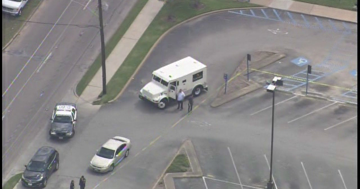 Armored truck guard shot and killed during attempted robbery in north ...