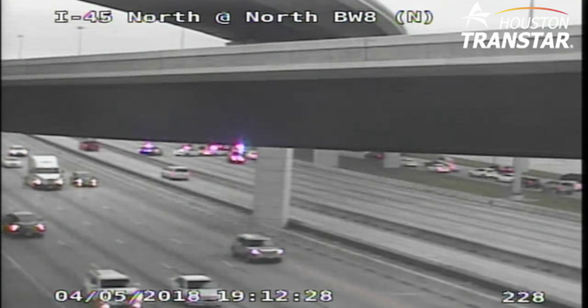 One dead in crash on the North Freeway near Beltway 8 | FOX 26 Houston