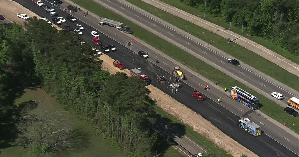 2 dead after crash involving bus, multiple vehicles in Walker County ...