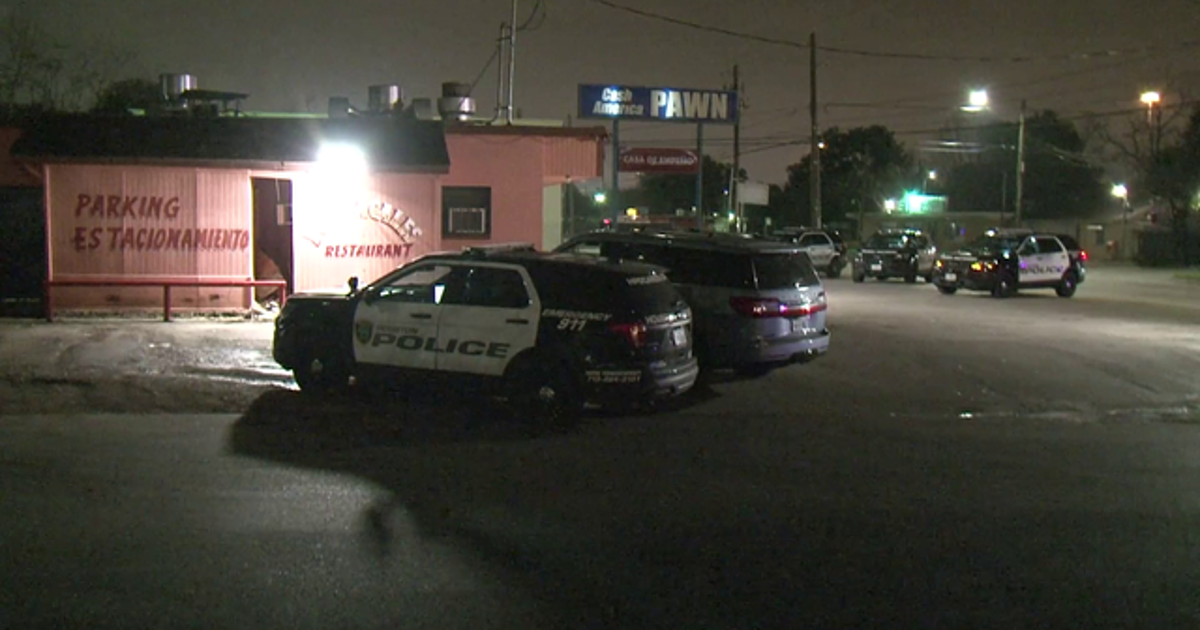 Attempted restaurant burglary ends with three men in custody | FOX 26 ...