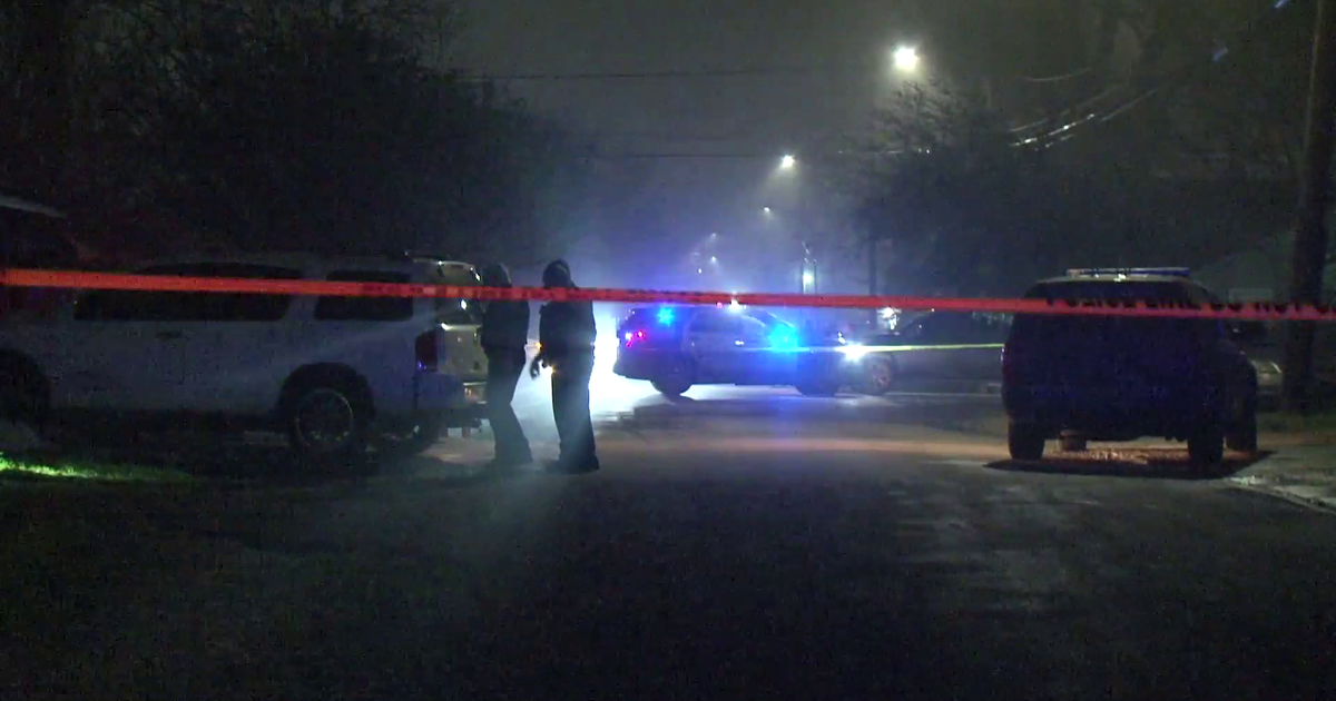 Woman found dead in driveway of home in east Houston | FOX 26 Houston
